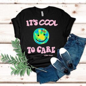 Show your caring side with this trendy smiley graphic t-shirt