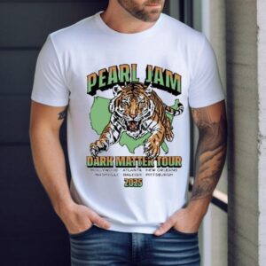 Rock the 2025 tour with Pearl Jams dark vibe tiger t-shirt