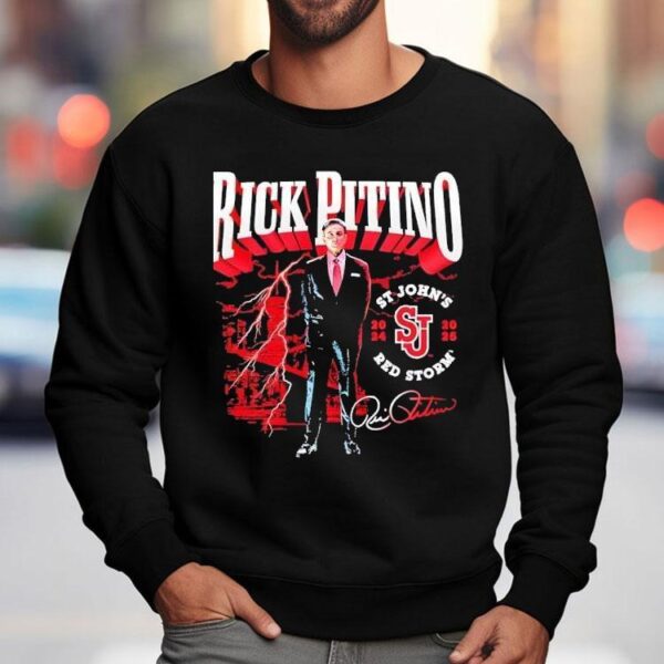 St Johns basketball coach Rick Pitino stylish city skyline tshirt