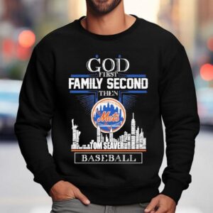 Prioritize Faith Family And Baseball Legends With This Stylish Mets Skyline T Sweatshirt