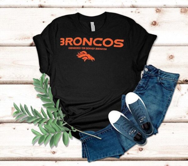 Broncos team spirit shines in this stylish sideline t-shirt