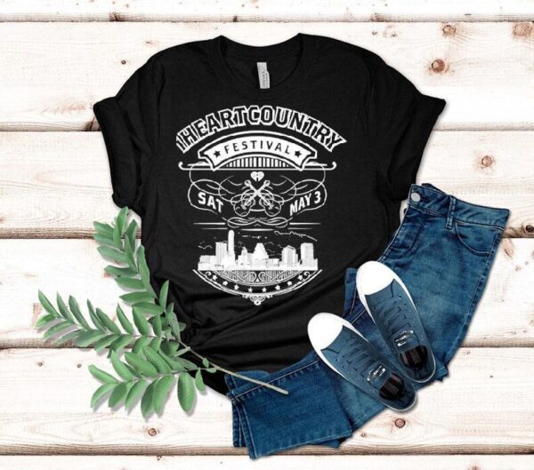 Celebrate the 2025 iHeart Country Fest with this stylish skyline t-shirt
