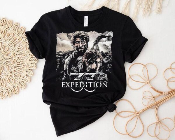Dark Light Adventure Design T-Shirt