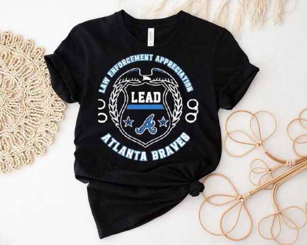 Honor cops with the 2025 Braves law enforcement tribute t-shirt