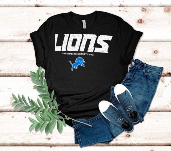 Lions sideline standout look with this t-shirt