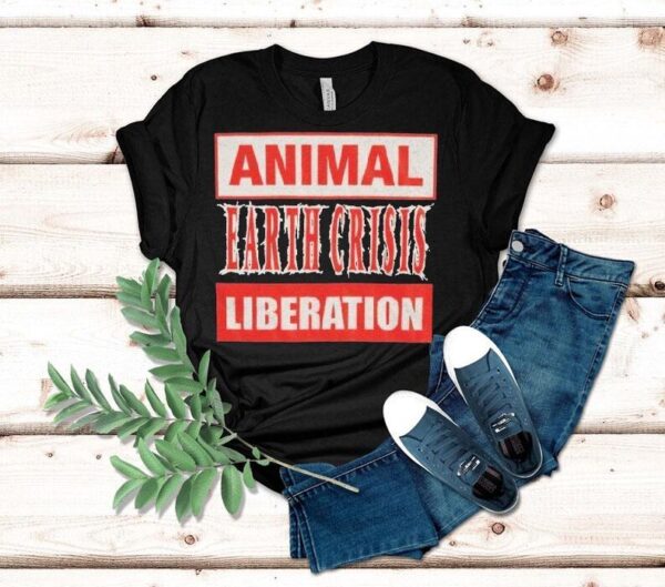 Save Wildlife With This Bold Statement T-shirt