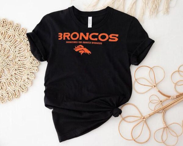 Broncos team spirit shines in this stylish sideline t-shirt