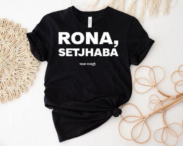 Carl Niehaus sports Rona colors in stylish setjhaba t-shirt