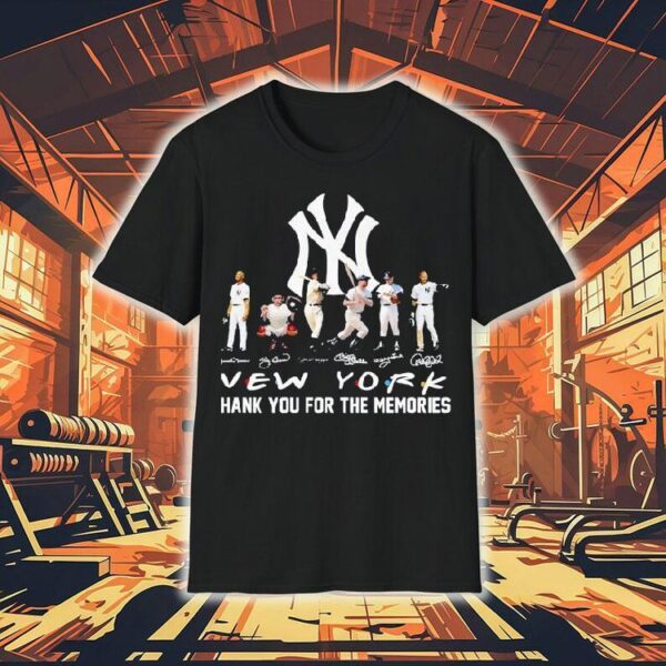 Yankees supporters cherish unforgettable moments with this t-shirt