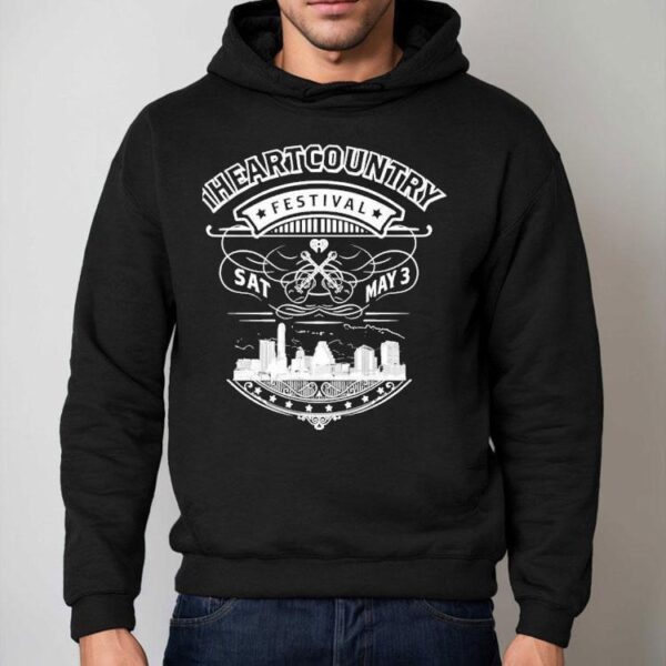 Celebrate the 2025 iHeart Country Fest with this stylish skyline t-shirt