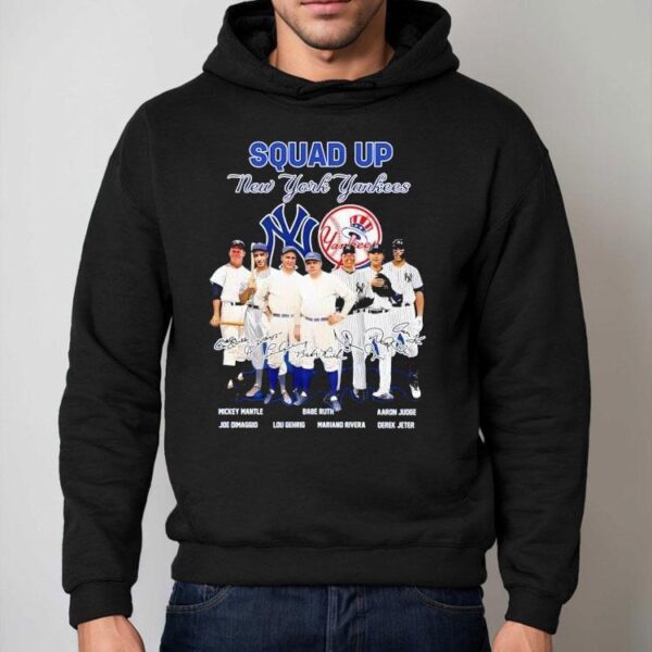 Show your team pride with this stylish Yankees t-shirt