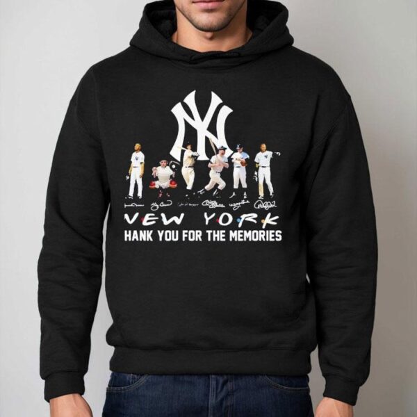 Yankees supporters cherish unforgettable moments with this t-shirt