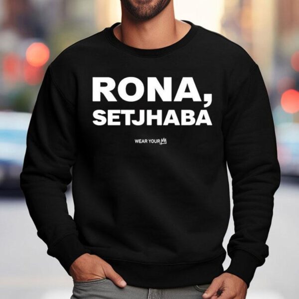 Carl Niehaus sports Rona colors in stylish setjhaba t-shirt