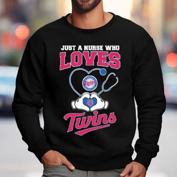 Minnesota Twins Fan Shows Team Spirit With Heart Hands T-shirt