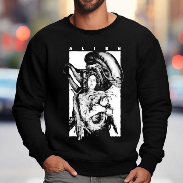 Sigourney Weaver as iconic Ellen Ripley in this cool t-shirt