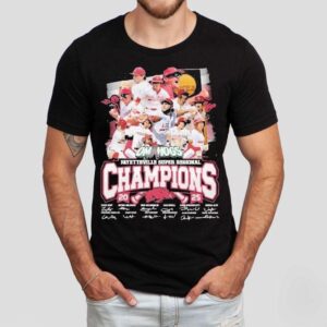 Arkansas Razorbacks Fayetteville Super Regional Champions 2025 Signatures Shirt