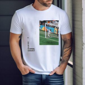 Micky Van De Ven Tottenham Hotspur Fc Photo Shirt