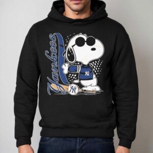 Snoopy The Peanuts Fan New York Yankees Hoodie