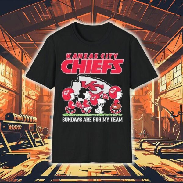 Snoopy And Charlie Brown The Peanuts Kansas City Chiefs Sundays Are For My Team Shirt