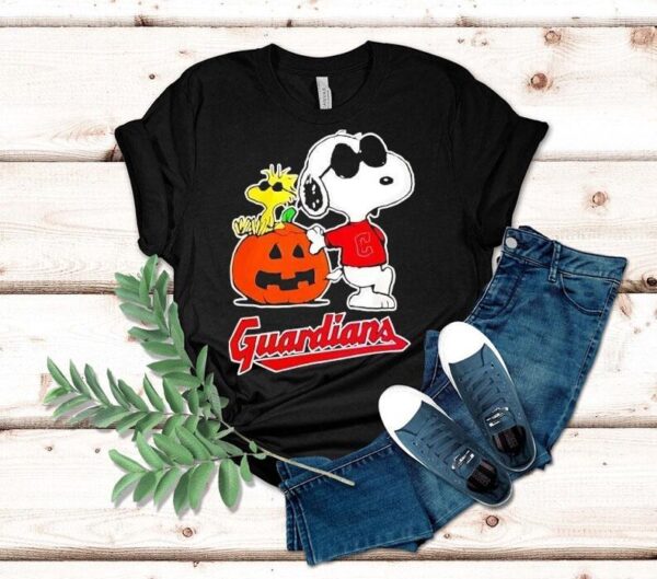 Cleveland Guardians Snoopy Woodstock Pumpkin Halloween Shirt