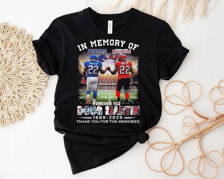 Boise State Broncos Tampa Bay Buccaneers Doug Martin 4ever Memories 2025 Signatures Shirt 4  Boise State Broncos Tampa Bay Buccaneers Doug Martin Ever Memories  Signatures Tshirt
