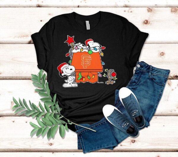 San Francisco Giants Christmas Snoopy Doghouse Shirt