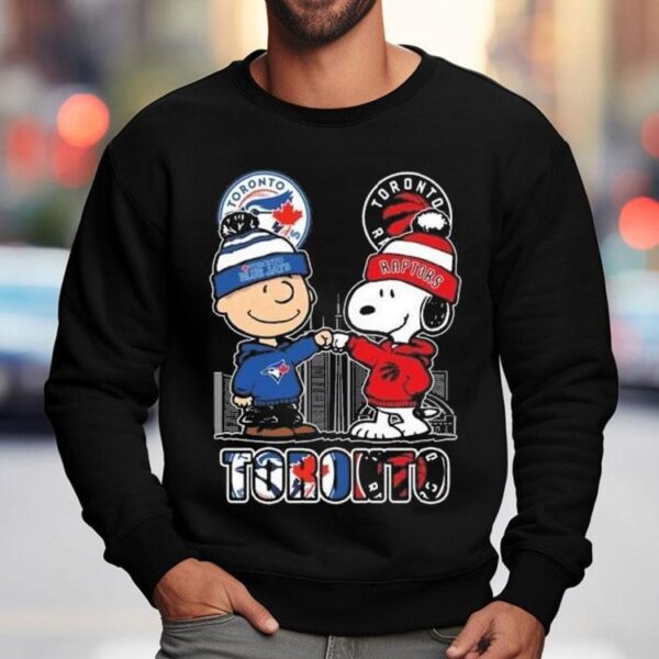 Charlie Brown Toronto Blue Jays And Snoopy Toronto Raptors Skyline 2025 Shirt